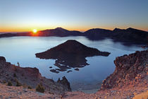 Crater Lake bei Sonnenaufgang von Rainer Grosskopf
