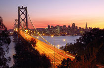 Oakland Bay Bridge und San Francisco Skyline by Rainer Grosskopf