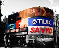 Piccadilly Circus by miekephotographie
