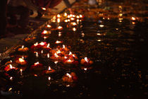 Lamps in the Ganges-3  Varanasi,India von Soumen Nath
