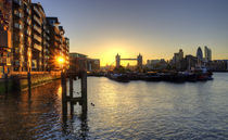 Tower Bridge Sunset by tgigreeny
