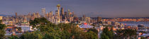 Seattle and Mt Rainier Panorama von tgigreeny