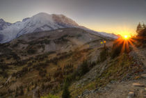 Mt Rainier Sunset by tgigreeny