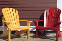 roter und gelber Adirondack Stuhl von Willy Matheisl