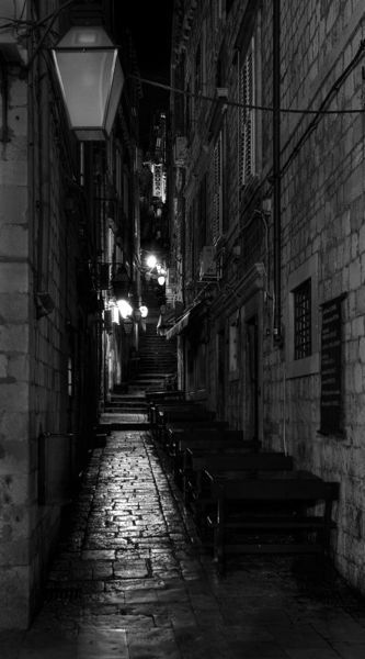 Dubrovnik-by-night
