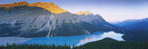Mountains next to a lake, Peyto Lake, Banff National Park, Alberta, Canada von Panoramic Images