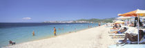 Tourist on the beach, Porto Carras, Neos Marmaras, Sithonia, Halkidiki, Greece von Panoramic Images