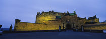 Castle Lit Up At Dusk, Edinburgh Castle, Edinburgh, Scotland, United Kingdom von Panoramic Images