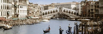 Bridge Over A Canal, Rialto Bridge, Venice, Veneto, Italy von Panoramic Images