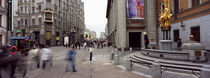 Group of people walking on the street, Arbat Street, Moscow, Russia von Panoramic Images