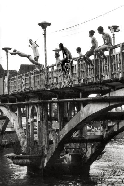 Jumping-from-chinese-bridge