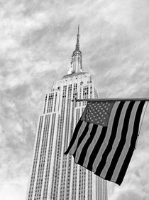Flagge und Empire State Building by buellom