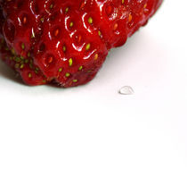Erdbeere by Franziska Giga Maria