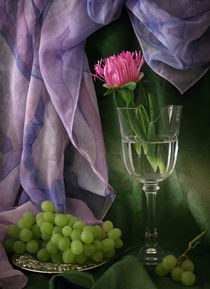 Grape by Inna Merkish