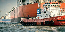 tugboat vs. cargoship by Philipp Kayser