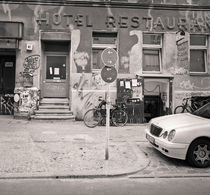 Kreutzbberg Street Scene: Berlin by Ron Greer