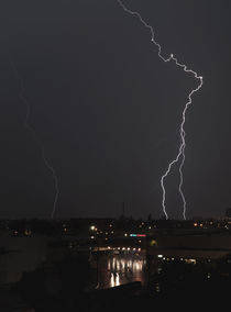Lightning Strikes The City von Carolyn Cochran