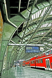 Ostbahnhof by Christian Behring