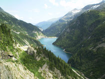 Mountain Lake von Raul Fabian
