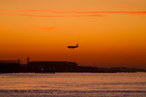 Airplane sunset by photoart-hartmann