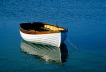 Rustic wooden row boat, Cape Cod, USA von John Greim