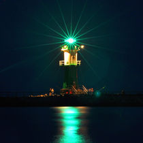 Leuchtturm Warnemünde - Night by captainsilva