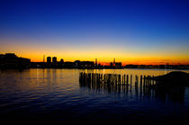 Sunset at Boston Harbour  von wayne pilgrim