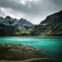 Alpine lake Luna von julia-britvich-art-photography