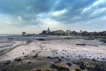 Low Tide by JACINTO TEE