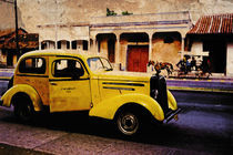Kuba, Oldtimer, yellow vintage car by pahit