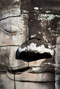 A Large Stone Face at The Bayon von Russell Bevan Photography