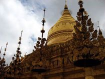 Golden Shwezigon Pagoda by RicardMN Photography