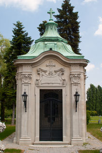 Crypt in Zagreb by safaribears