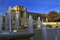 Trocadero fountains in Paris by Louise Heusinkveld