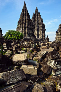 Prambanan temple by Alexey Galyzin