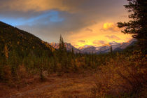 Autumn with the Mountains view. by Michael Latman