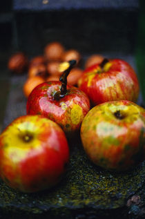 Apples by Razvan Anghelescu