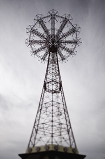 Coney Island Parachute Jump Tower / Defocussed von Danita Delimont
