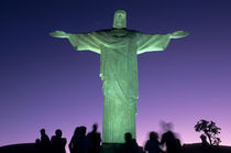 The Christ Statue on Corcovado mountain at night with greenish floodlights von Danita Delimont