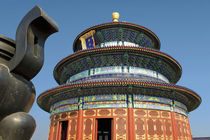 Chinese Urn in the foreground von Danita Delimont