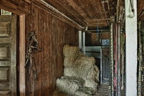 Rustic stable interior. von John Greim
