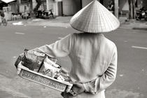 streetselling - Vietnam by captainsilva