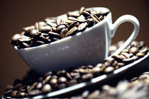 Kaffeetassen Küchenbild mit Kaffeebohnen 2 von Falko Follert