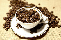 Kaffeetasse Kaffeebohnen Kaffee Küchenbild von Falko Follert