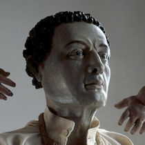 Statue 7 by Vito Magnanini