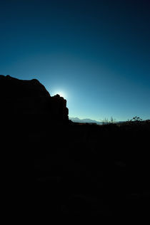 Western Sunrise in Blue von Ken Howard