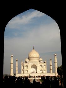 Taj Mahal by Usha Shantharam