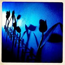 blue wall with tulips