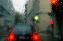 Traffic lights in rain by Sami Sarkis Photography