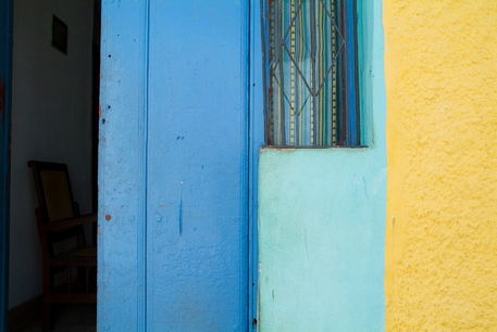 Rf-bricks-bright-door-entrance-trinidad-cub0958